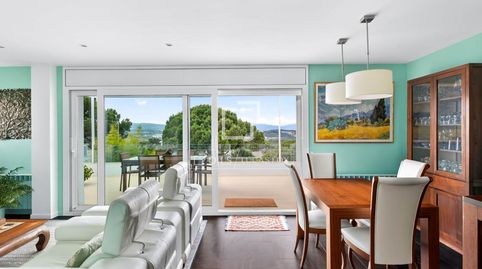 Casa independiente y reformada con jardín, piscina y vistas abiertas en venta en Vallromanes, imatge 3
