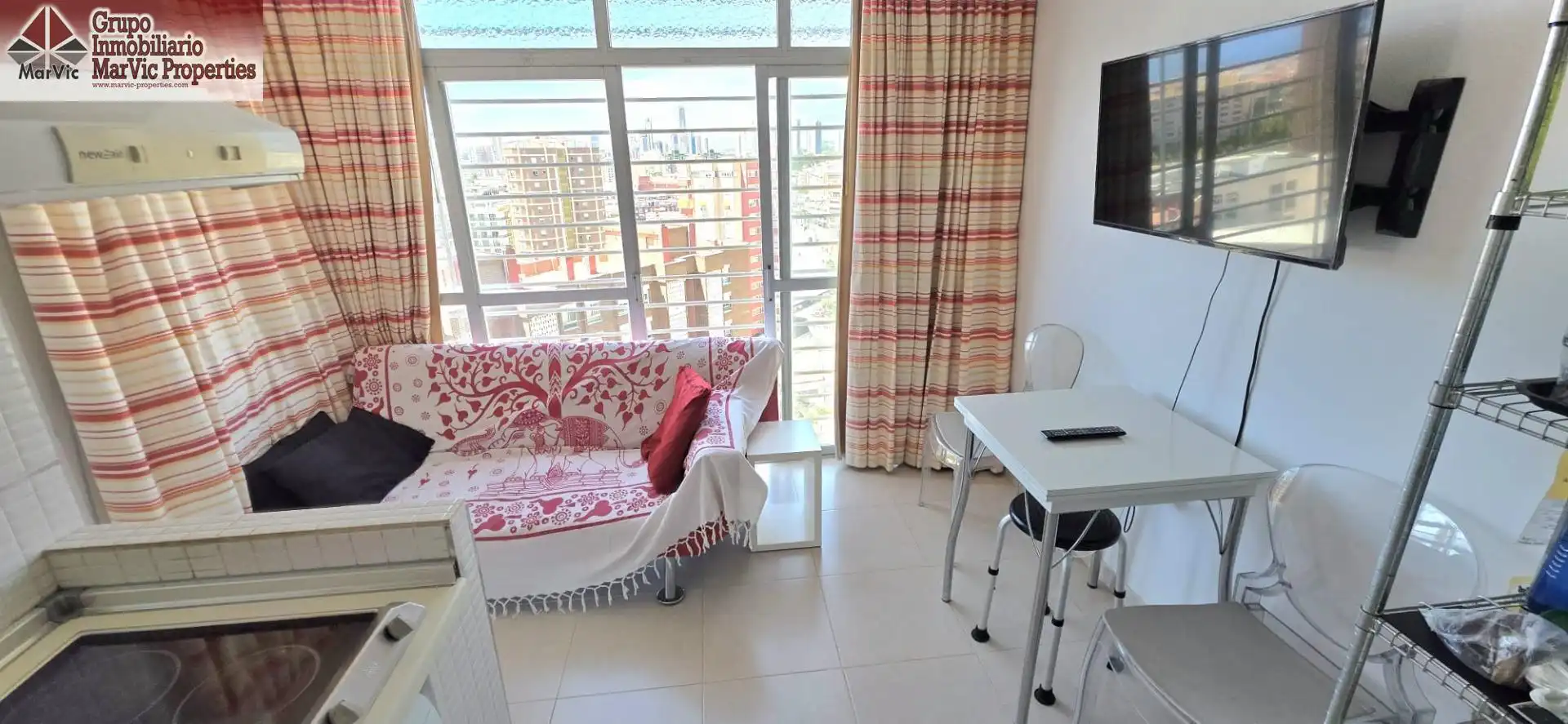Sala de estar de Apartamento en venta en Benidorm con Aire acondicionado, Terraza y Amueblado