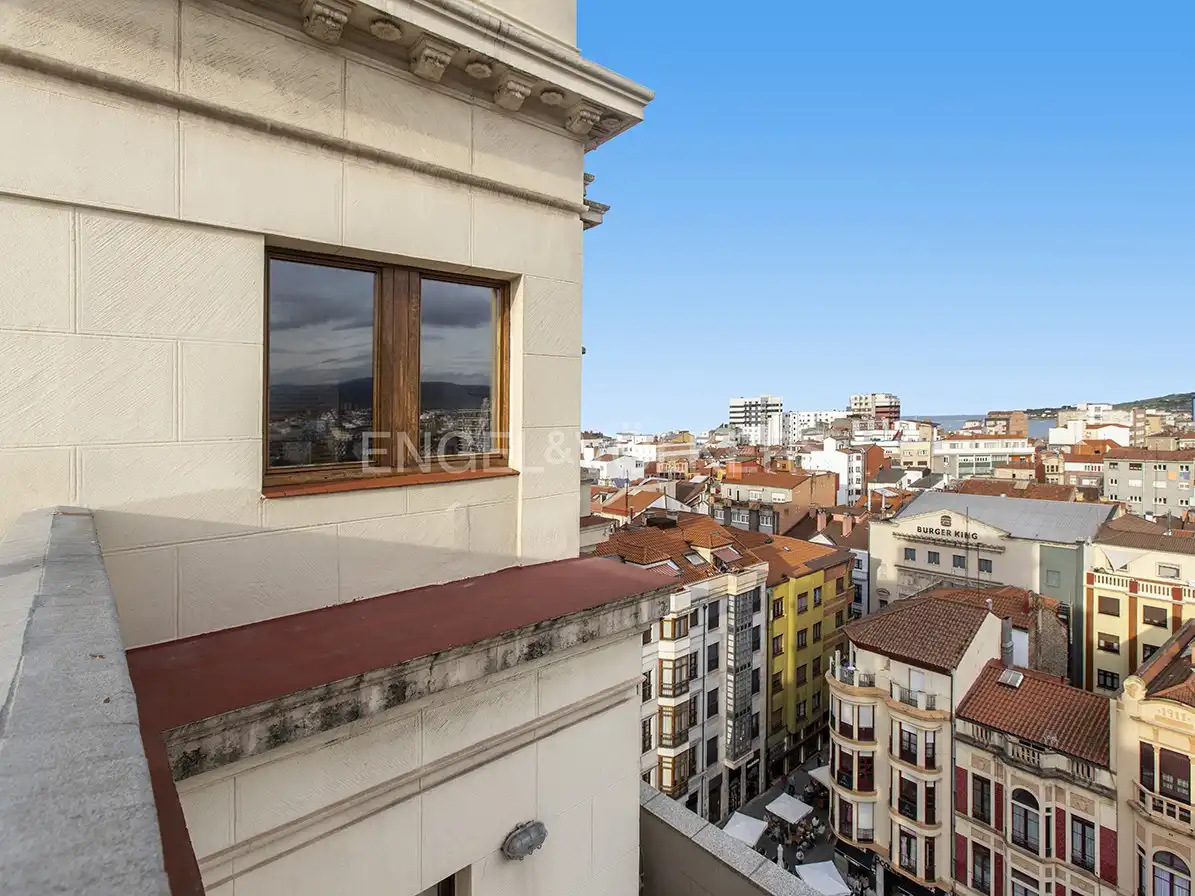Vista exterior de Ático en venta en Gijón  con Calefacción, Parquet y Terraza