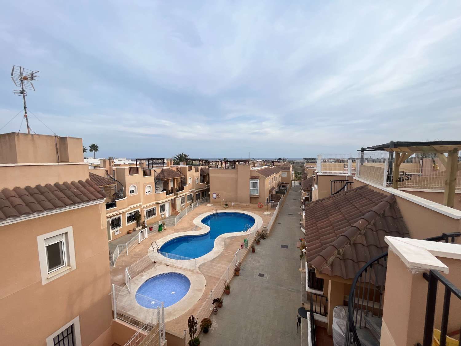 Exterior view of Flat for sale in Cuevas del Almanzora  with Terrace, Swimming Pool and Furnished