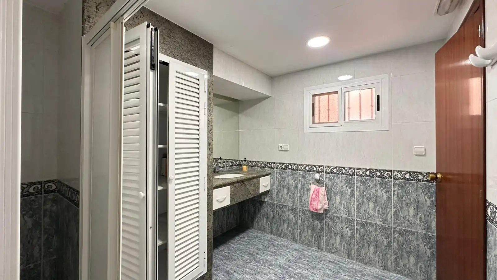 Baño de Casa o chalet en venta en Guadassuar con Terraza, Trastero y Balcón