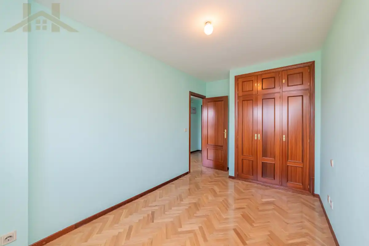 Bedroom of Flat for sale in Torrejón de Ardoz  with Air Conditioner, Heating and Private garden