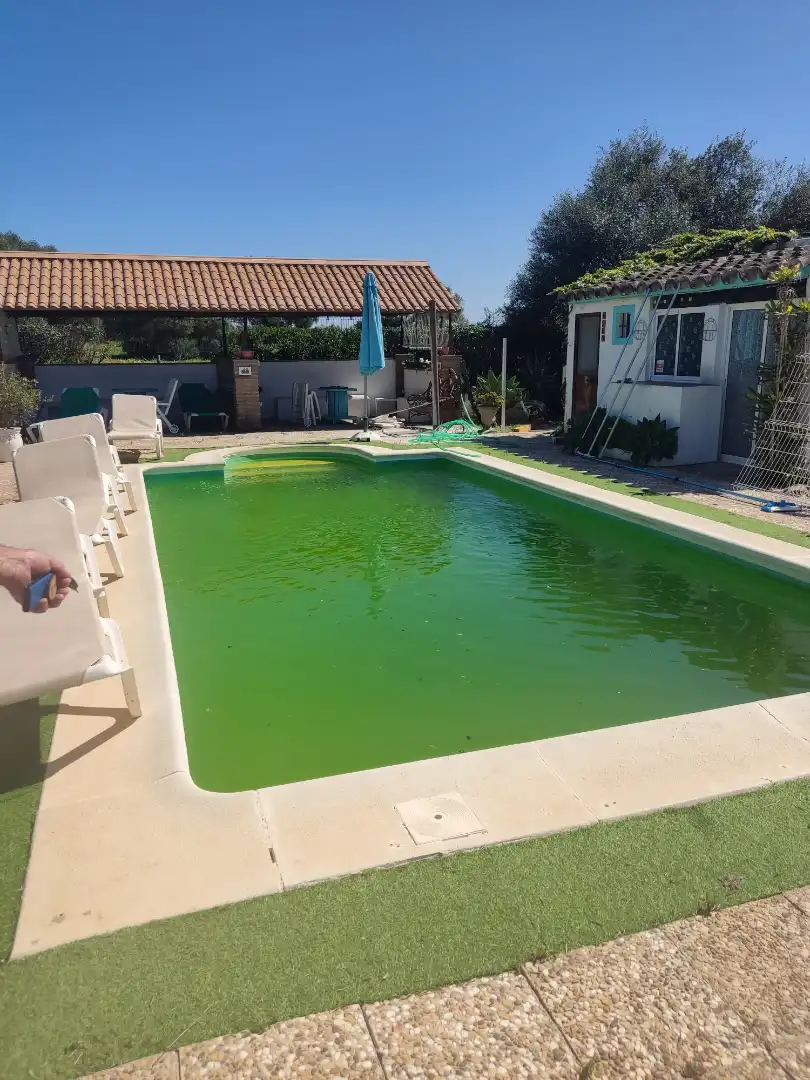 Piscina de Edifici en venda en Benalup-Casas Viejas amb Piscina comunitària