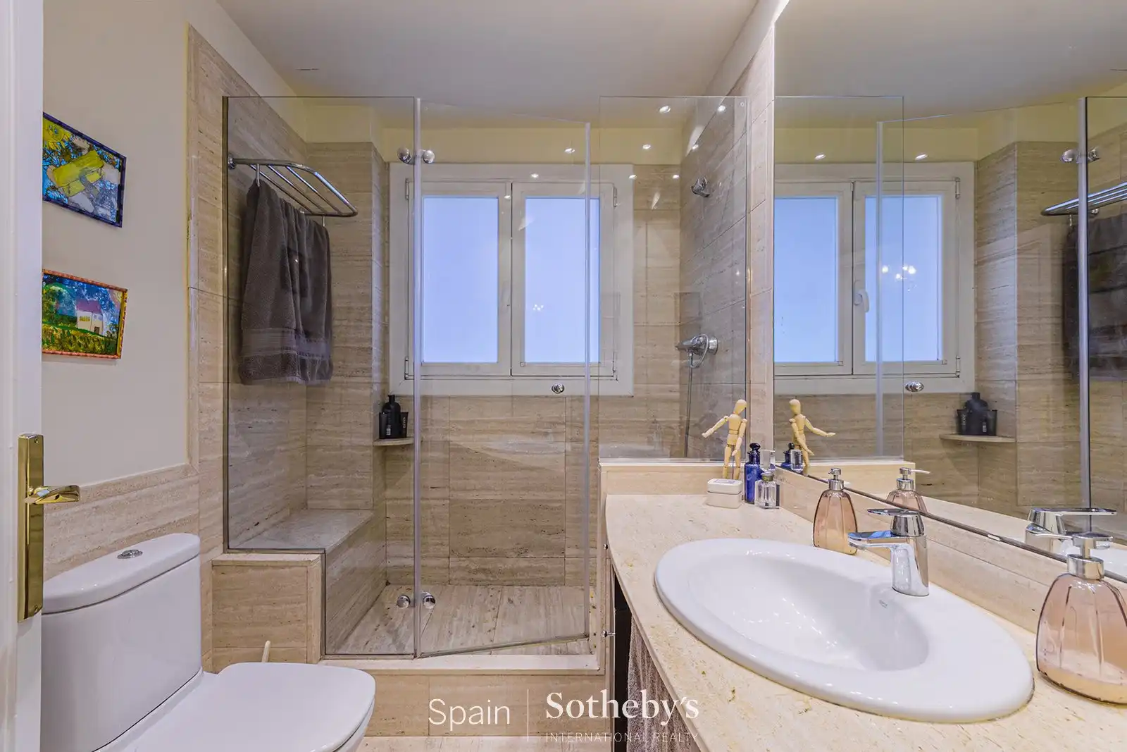 Bany de Apartament en venda en Barcelona amb Aire condicionat, Calefacció i Terrassa