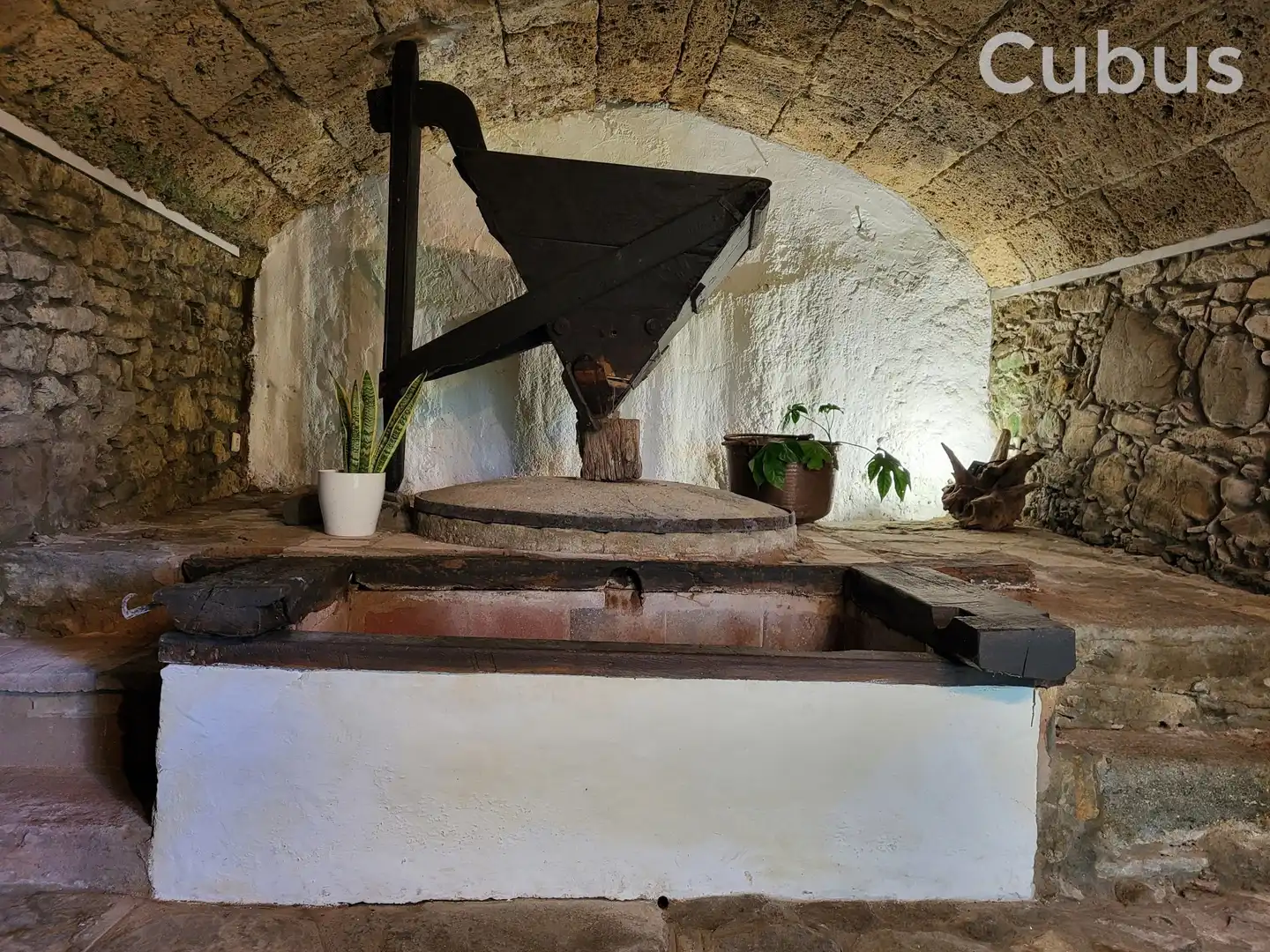 Finca rústica en venta en Sant Feliu de Pallerols con Calefacción, Terraza y Trastero