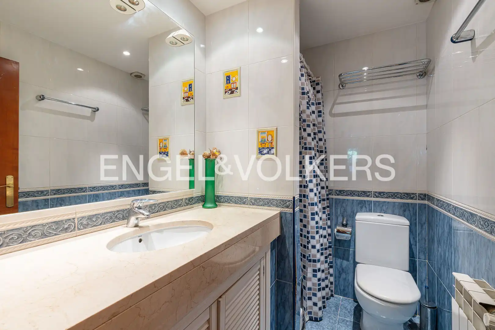 Baño de Casa o chalet en venta en Las Rozas de Madrid con Aire acondicionado, Calefacción y Jardín privado