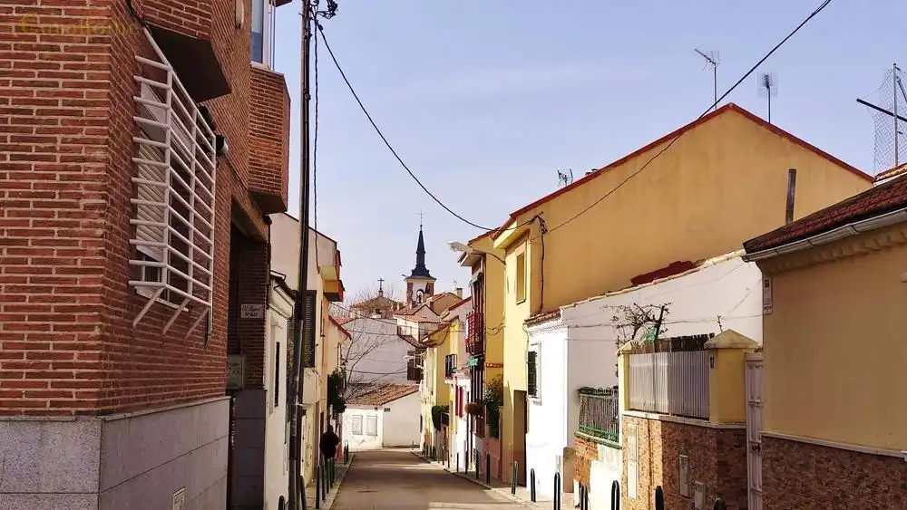 Vista exterior de Piso en venta en Madrid con Terraza, Piscina y Alarma