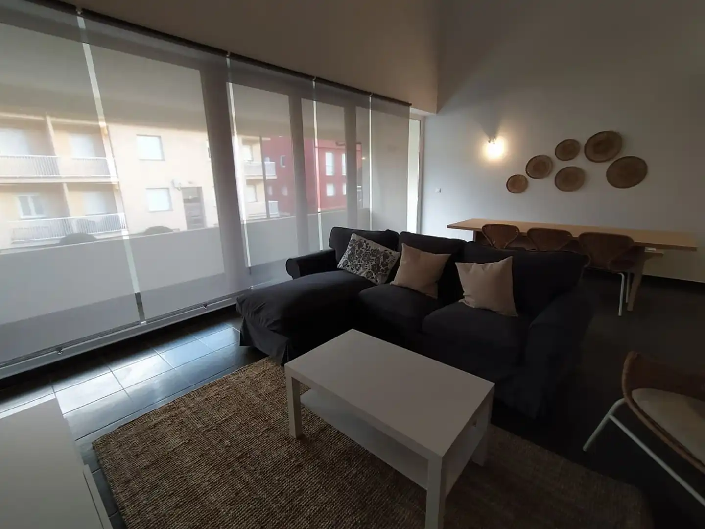 Sala d'estar de Casa adosada en venda en Corcubión amb Terrassa i Traster