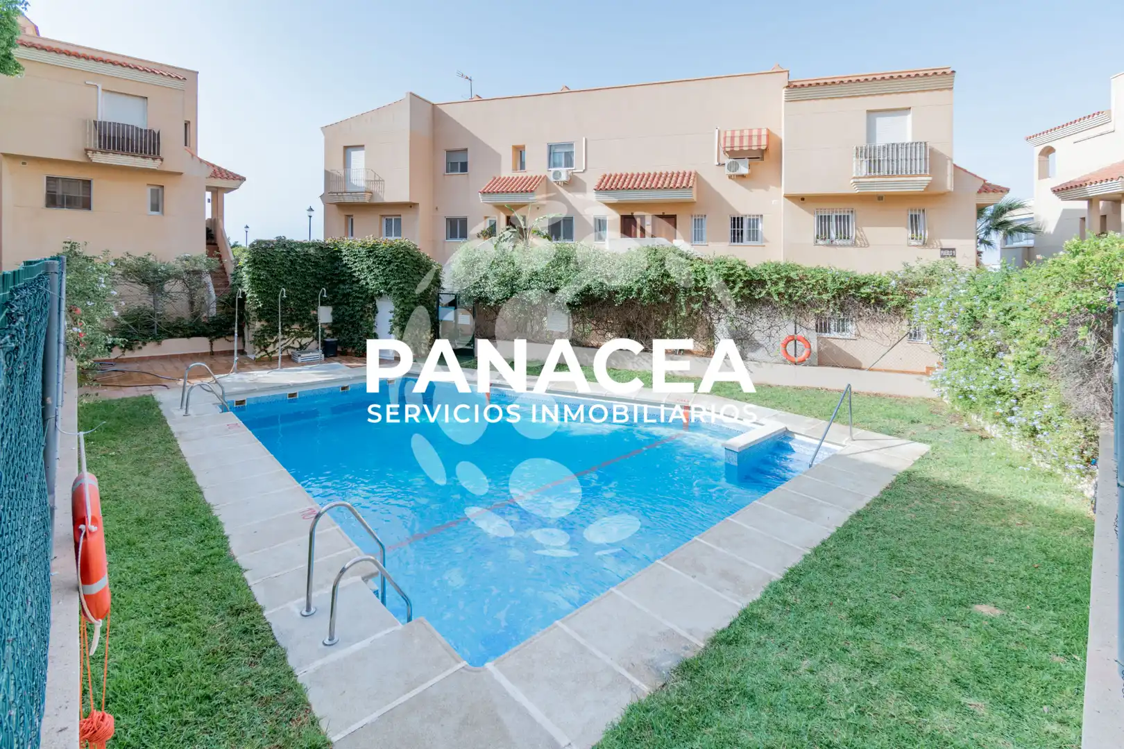 Swimming pool of Flat for sale in Roquetas de Mar  with Furnished, Microwave and TV