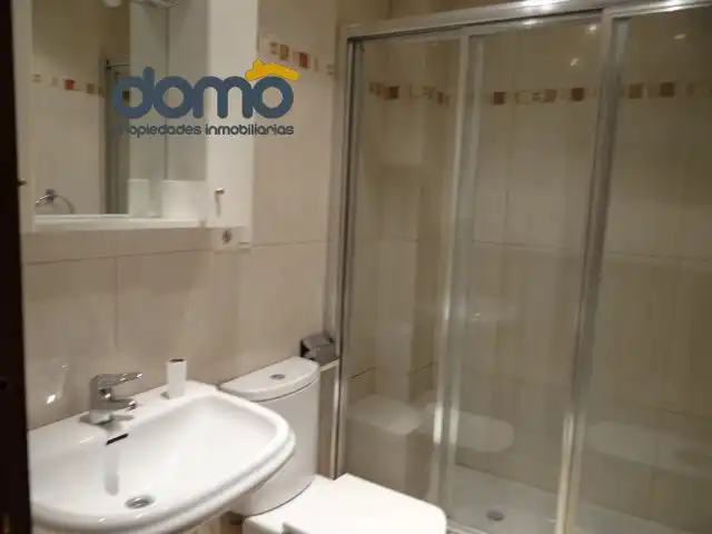 Badezimmer von Wohnung zur untervermieten in Granada mit Heizung, Möbliert und Waschmaschine