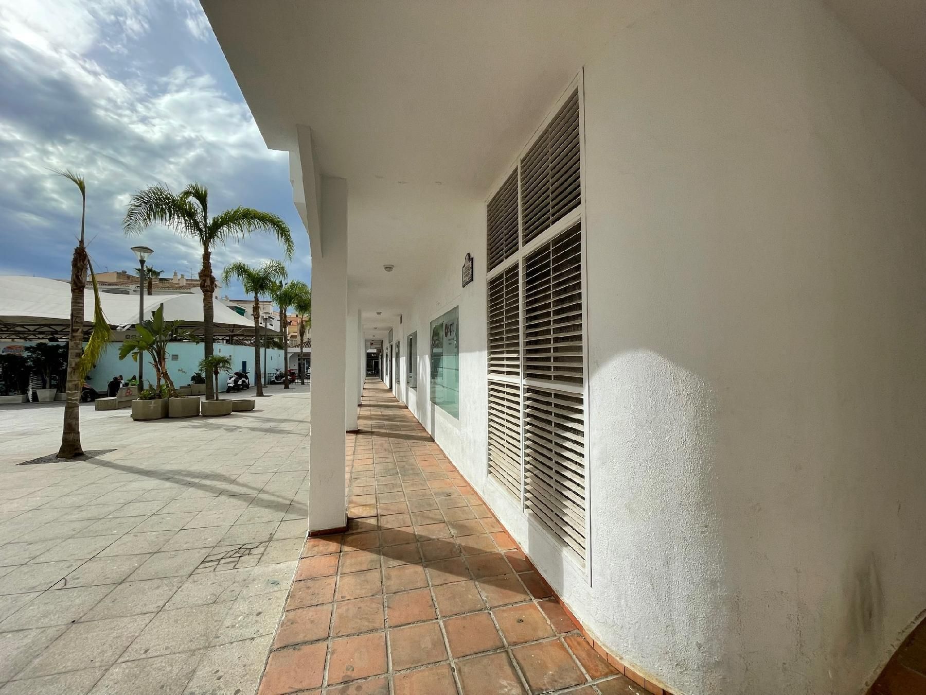 Vista exterior de Local en venda en Almuñécar