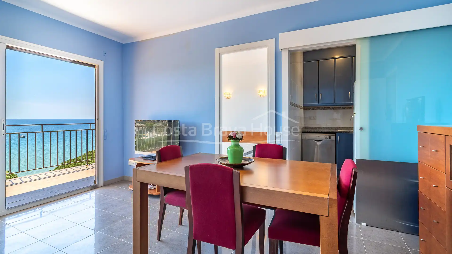 Comedor de Apartamento en venta en Palamós con Terraza, Trastero y Horno