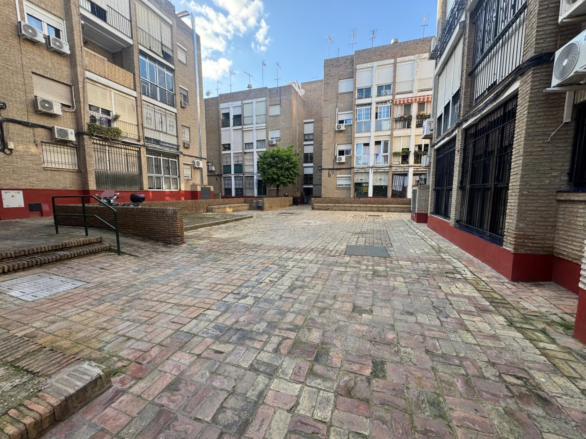 Flat for sale in Calle DIEGO DE LOS REYES, Castilleja de la Cuesta