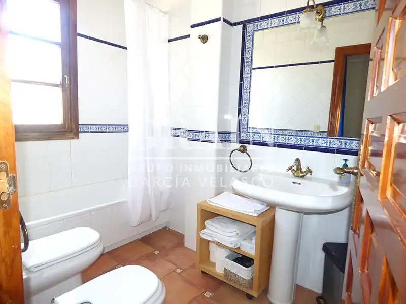 Bathroom of Houses for sale in Albacete  with Air Conditioner, Heating and Private garden
