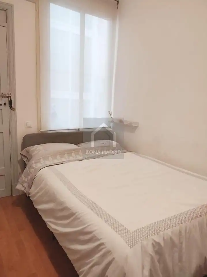 Habitación de Piso en venta en Madrid con Trastero