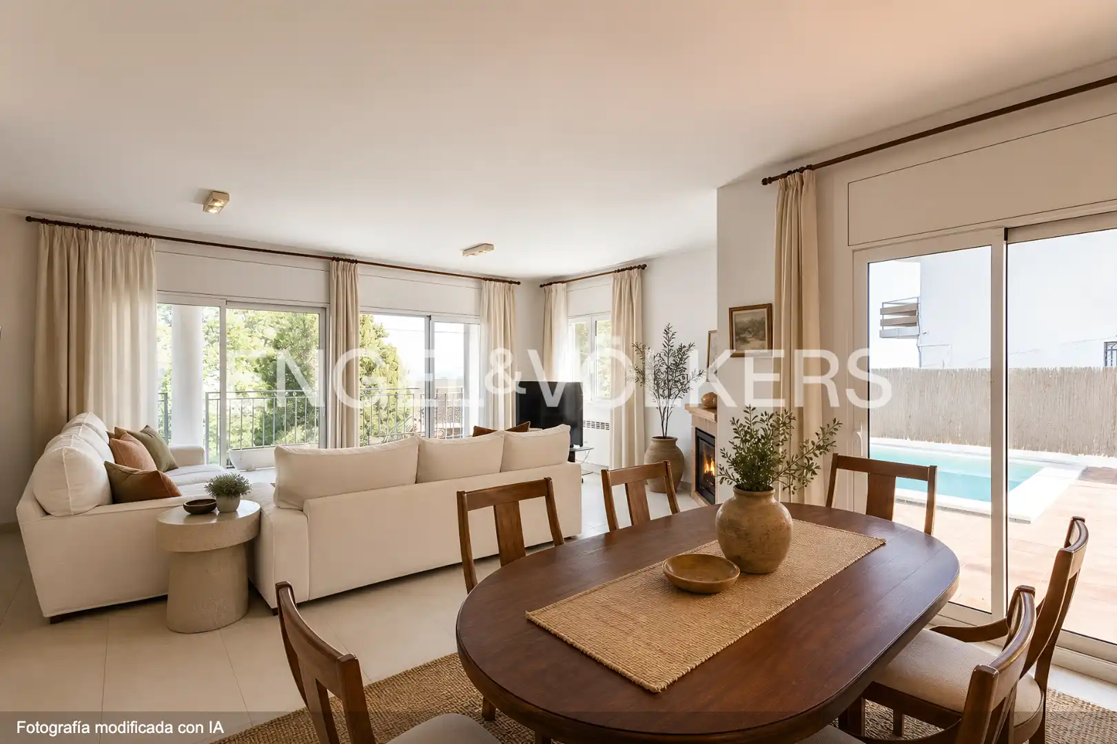 Vista exterior de Casa o xalet en venda en Castelldefels amb Aire condicionat, Calefacció i Jardí privat