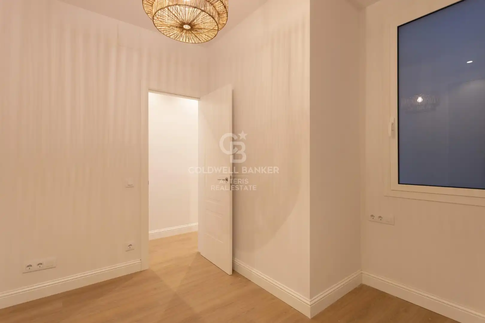 Piso en venta en Barcelona con Aire acondicionado, Calefacción y Balcón