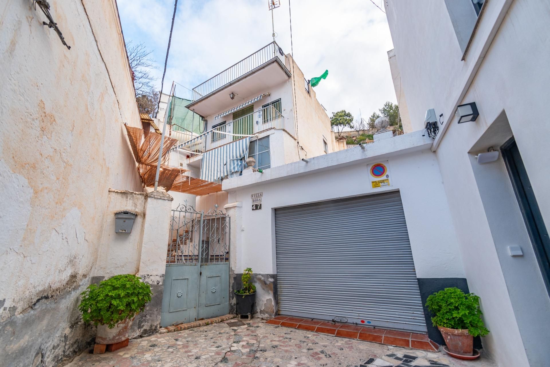 Exterior view of House or chalet for sale in  Granada Capital  with Private garden