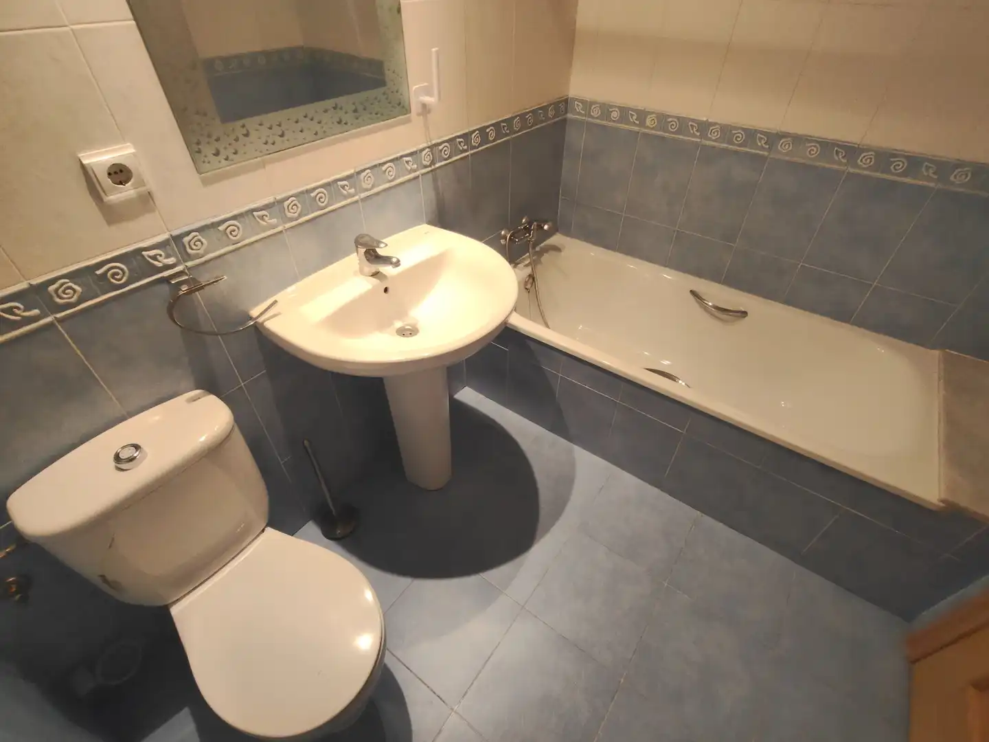 Baño de Piso en venta en La Font d'en Carròs con Aire acondicionado, Balcón y Piscina comunitaria