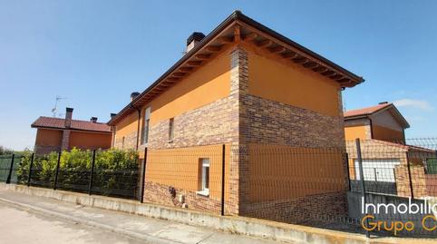 Foto 2 de Casa adosada en venda a Herramélluri, La Rioja