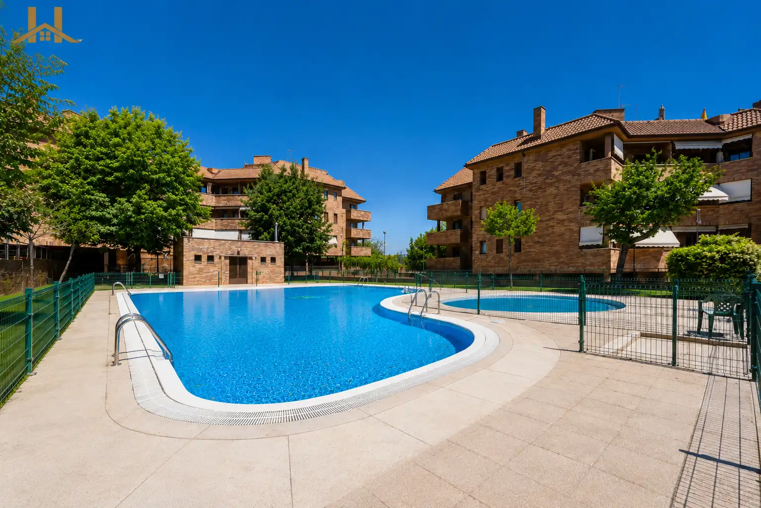 Piscina de Pis en venda en Pozuelo de Alarcón amb Aire condicionat, Calefacció i Terrassa