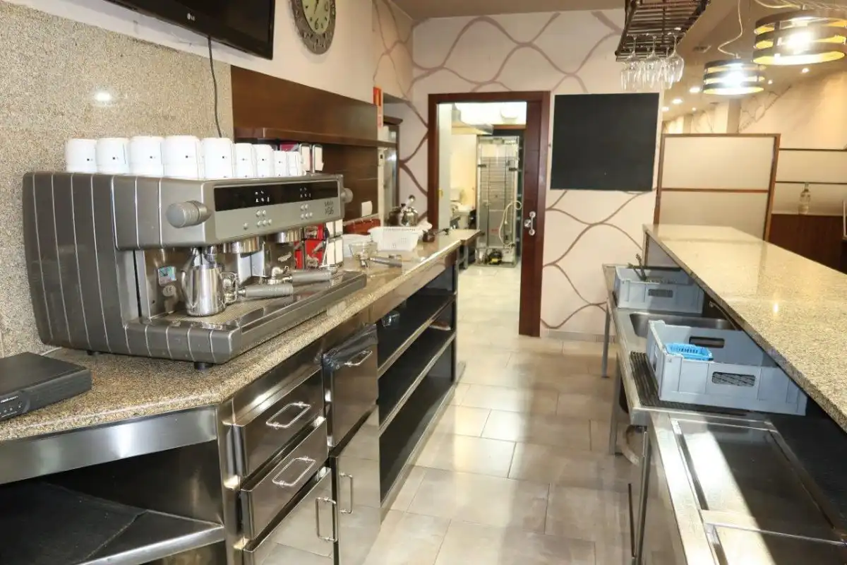 Local comercial en alquiler en Oseiro, imagen 8