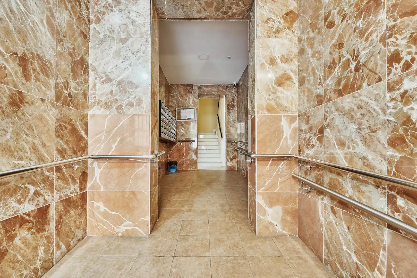 Piso en venta en Madrid con Aire acondicionado, Calefacción y Amueblado
