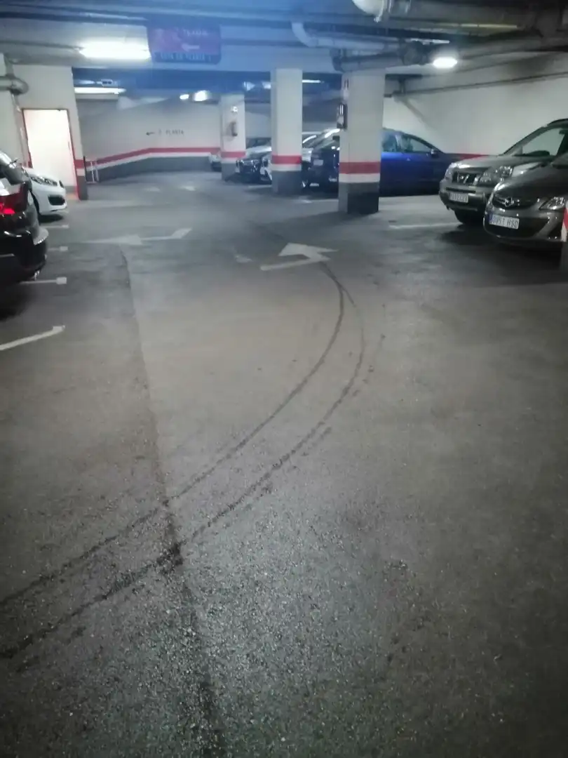 Garage zur Miete in TRAVESSERA DE GRÀCIA, Vila de Gràcia