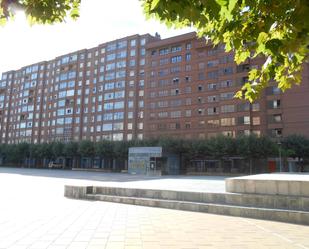 Vista exterior de Pis de lloguer en Burgos Capital amb Calefacció, Terrassa i Moblat