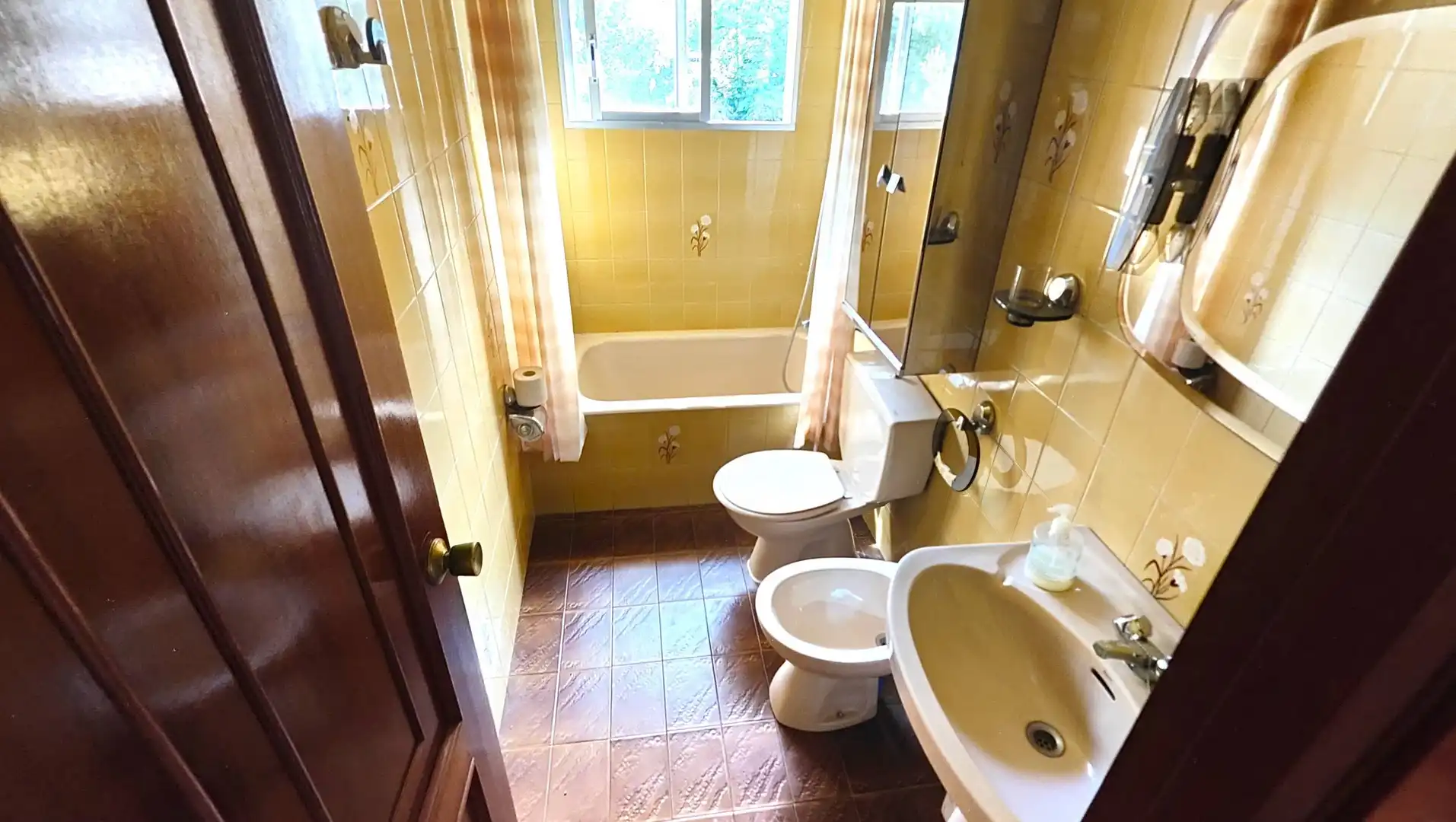 Bany de Casa o xalet en venda en Santiago de Compostela  amb Jardí privat i Moblat