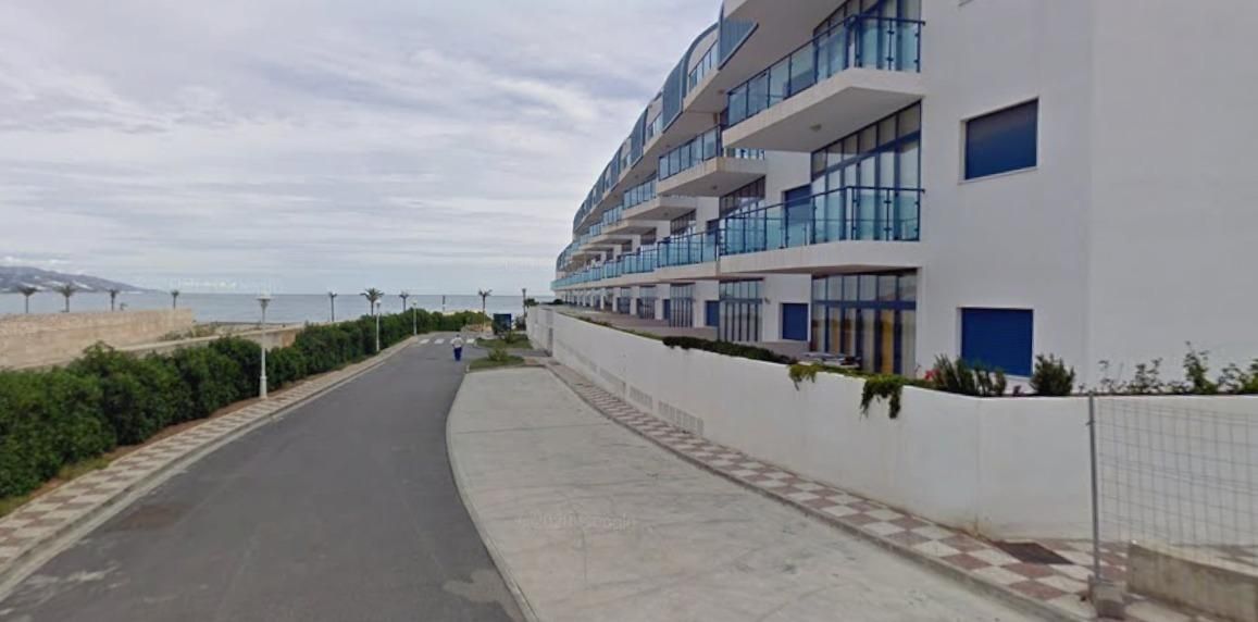 Vista exterior de Pis en venda en Gualchos amb Terrassa i Balcó