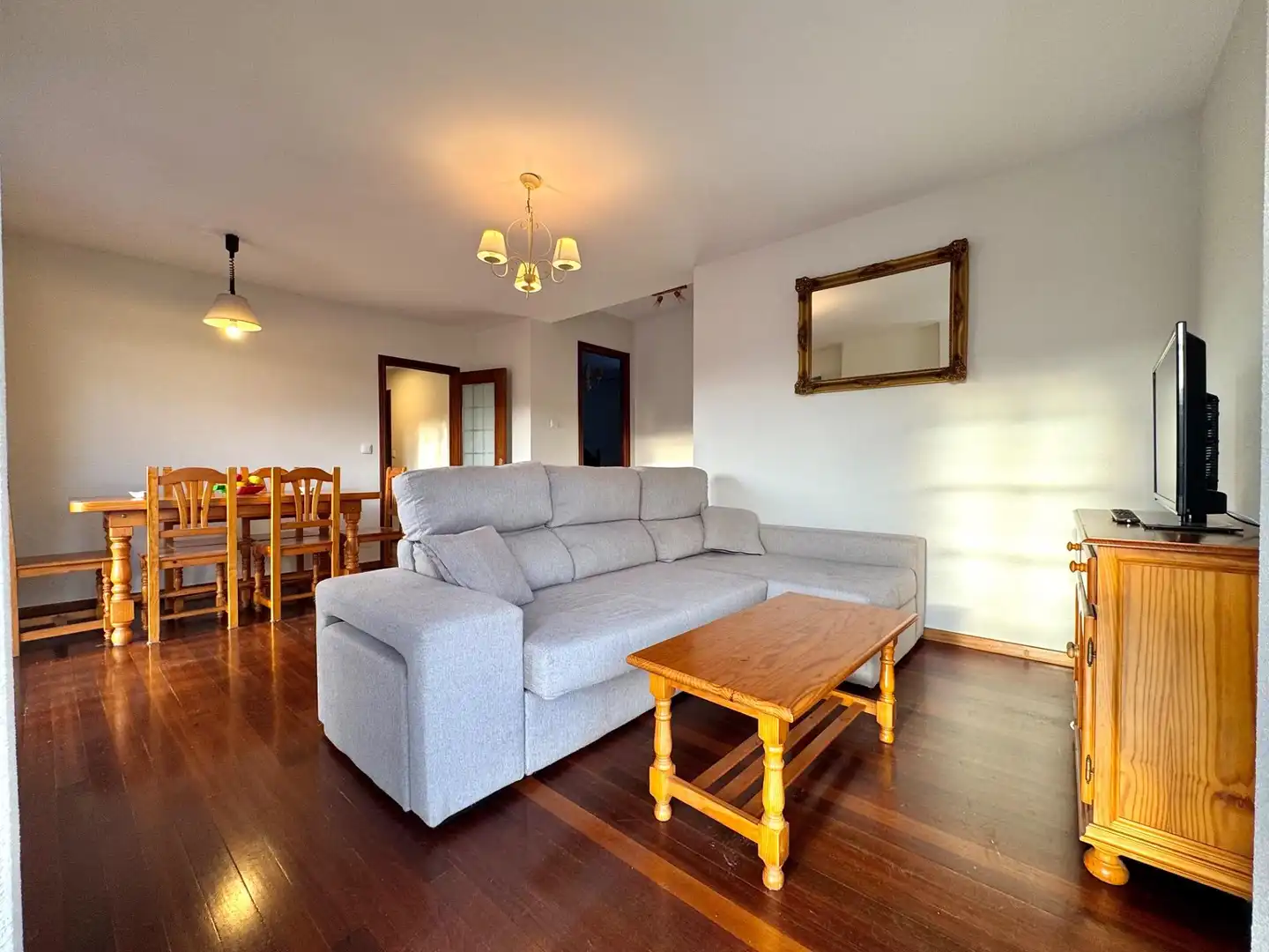 Sala de estar de Piso en venta en Comillas (Cantabria) con Calefacción y Balcón