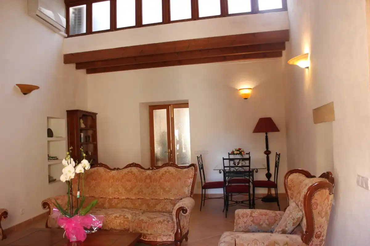 Sala de estar de Finca rústica en venta en Alcúdia con Aire acondicionado, Calefacción y Terraza