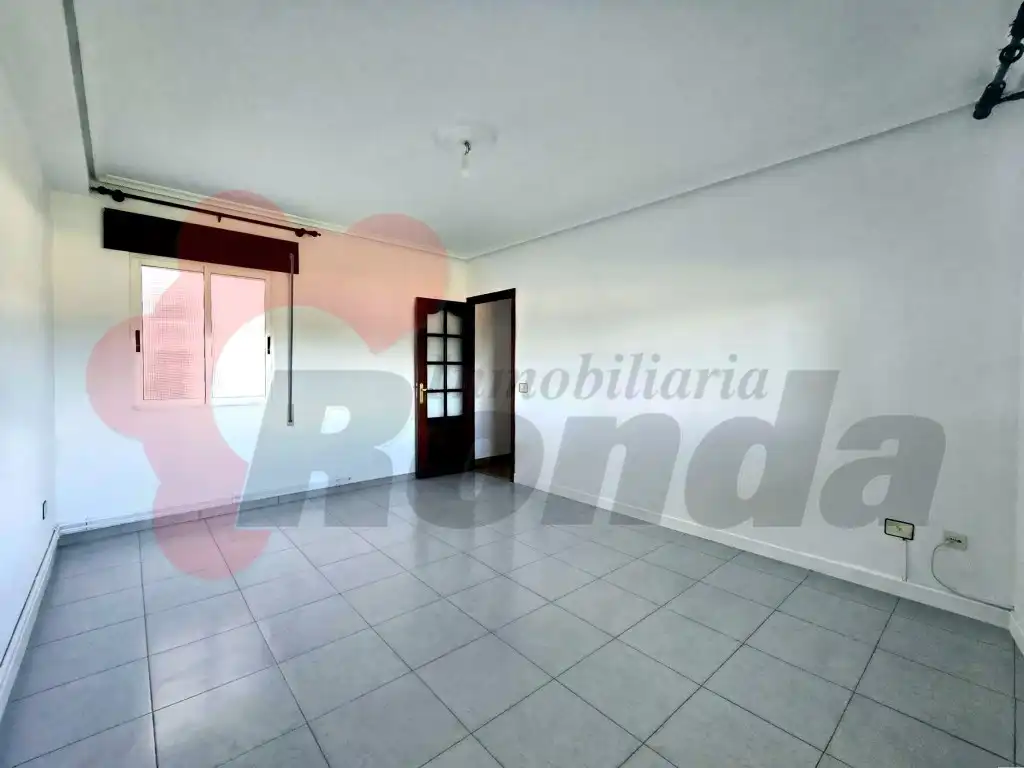 Dormitori de Casa o xalet en venda en Lugo