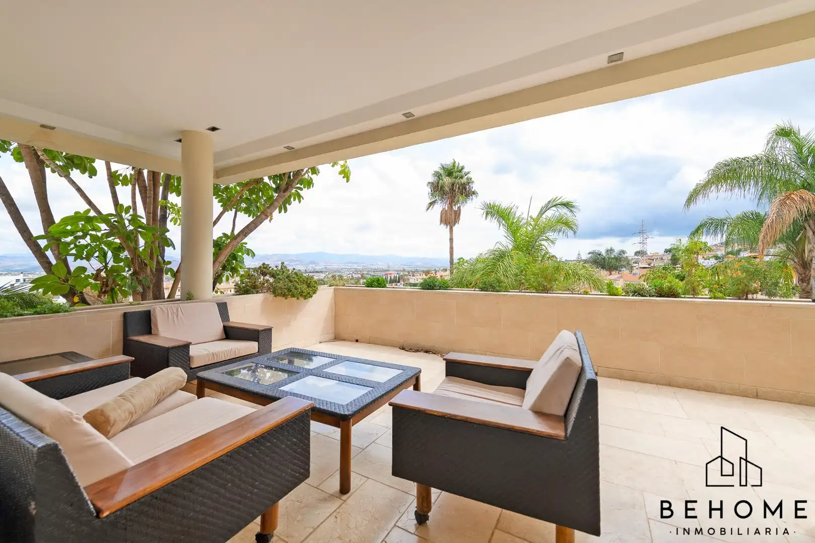 Terrassa de Casa o xalet en venda en Alhaurín de la Torre amb Aire condicionat, Jardí privat i Terrassa