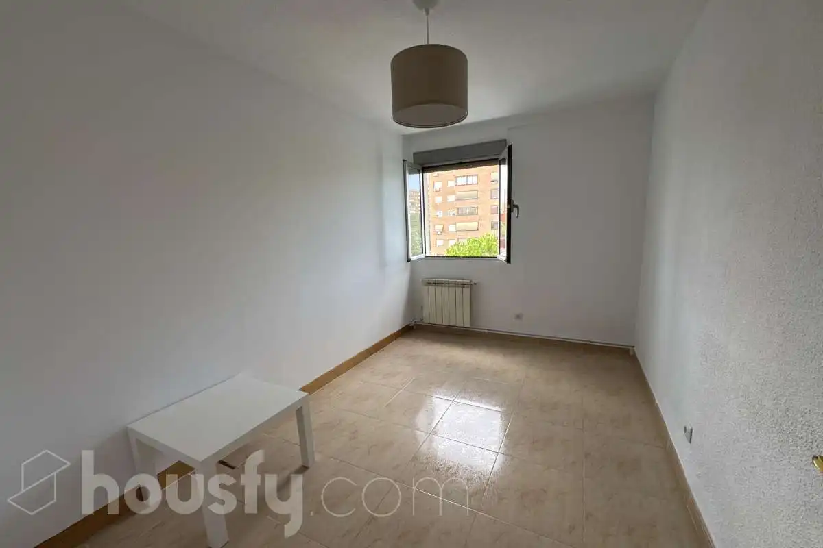 Flat for rent in Calle de Perú, Valleaguado - La Cañada