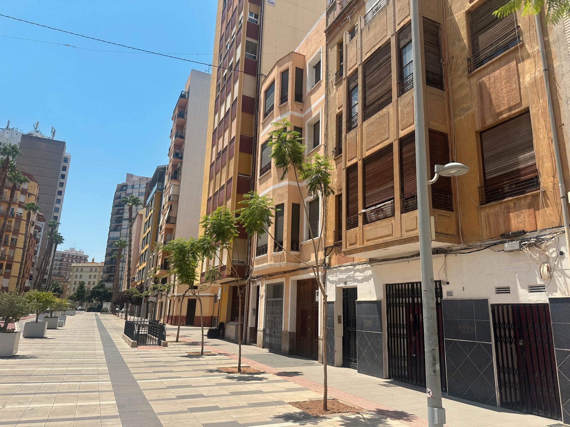 Vista exterior de Edifici en venda en Castellón de la Plana / Castelló de la Plana