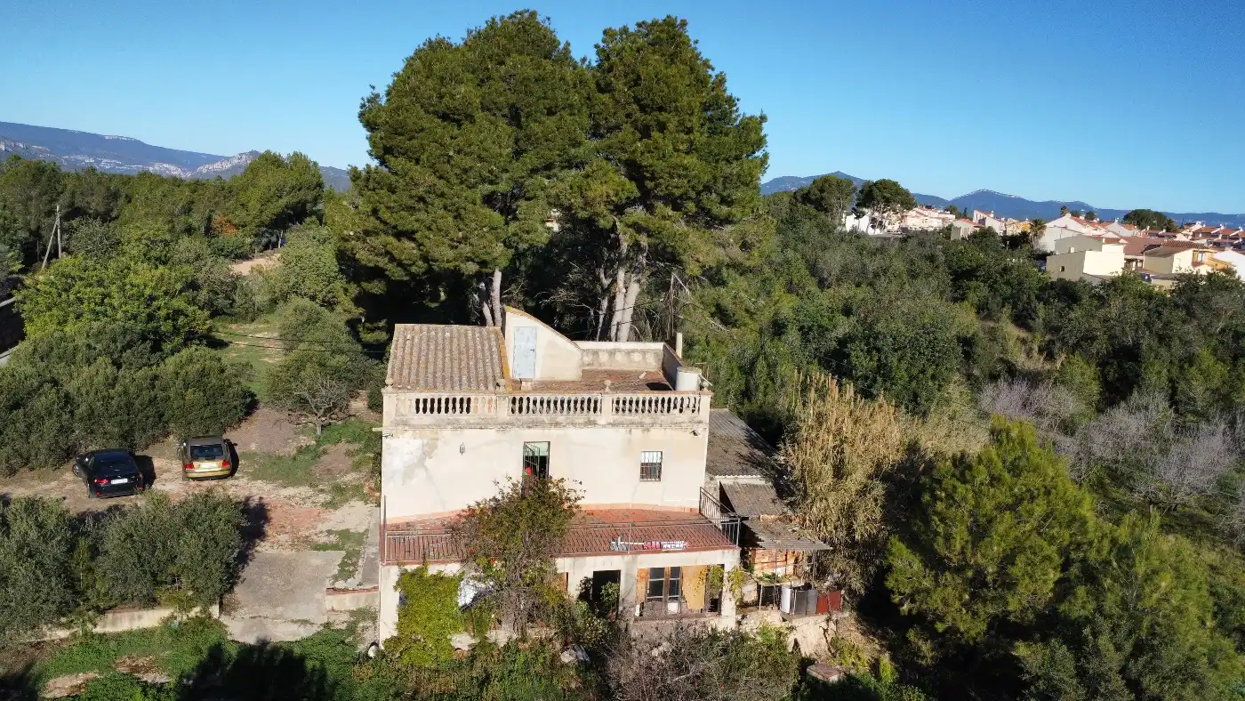 Vista exterior de Finca rústica en venda en Valls amb Calefacció, Jardí privat i Terrassa