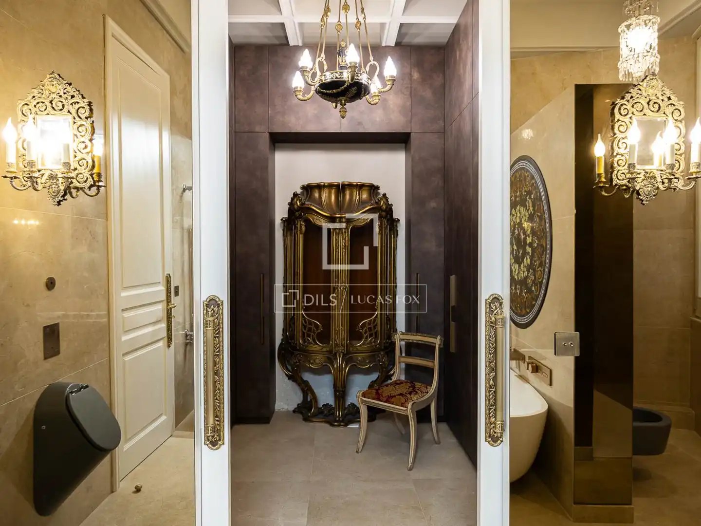 Flat for sale in Barcelona  with Air Conditioner, Heating and Furnished