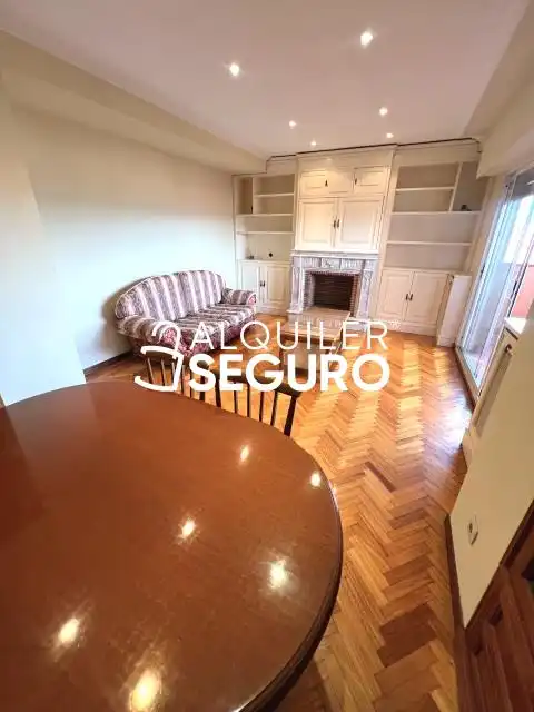Living room of Flat for rent in Madrid  with Heating, Terrace and Furnished