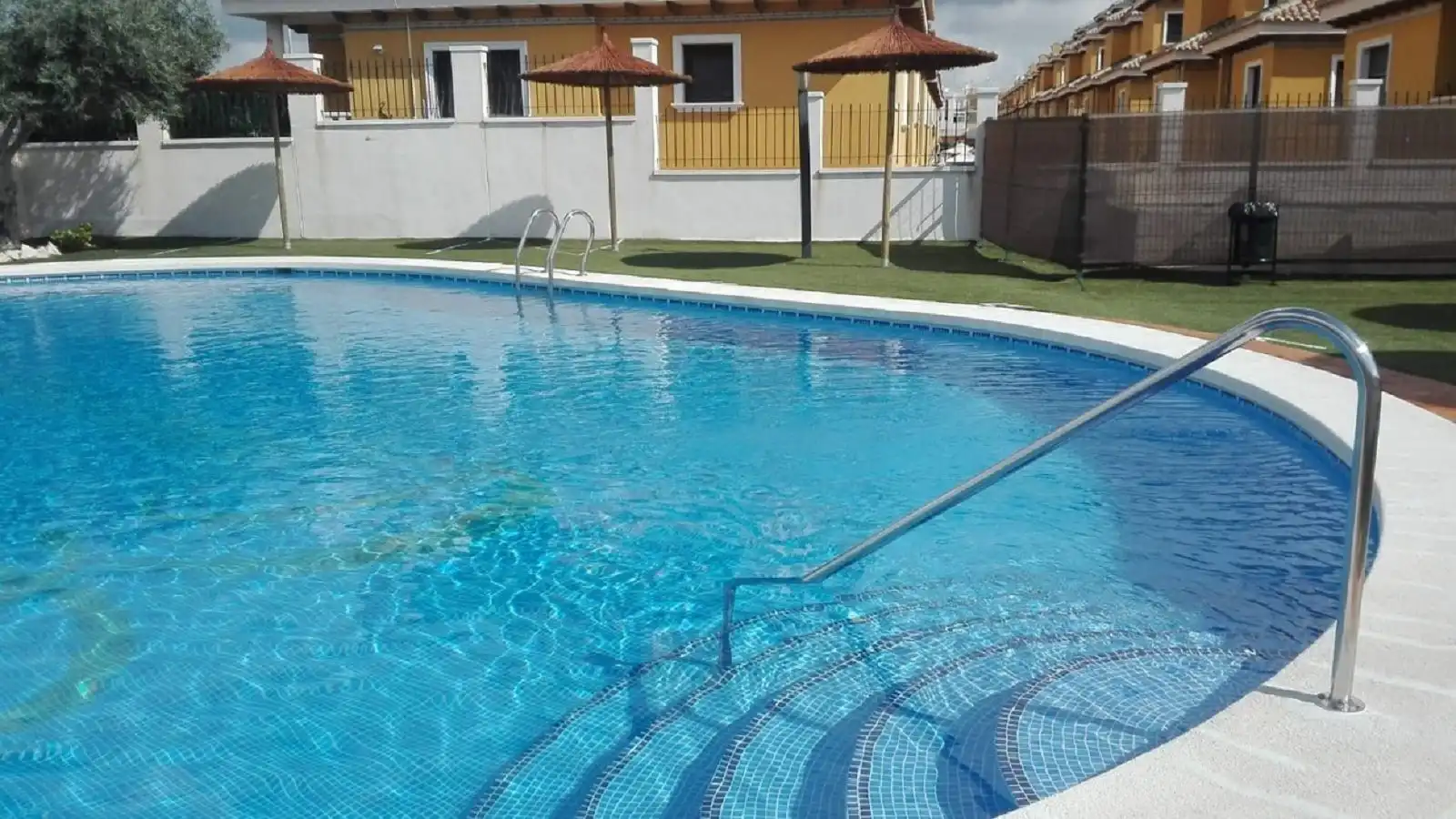 Chalet con piscina en venta en Ciudad Quesada, imagen 2