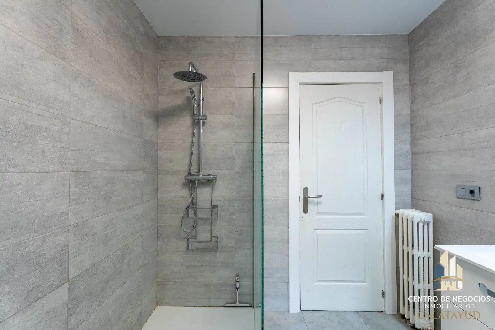 Baño de Piso en venta en Calatayud con Calefacción, Parquet y Terraza