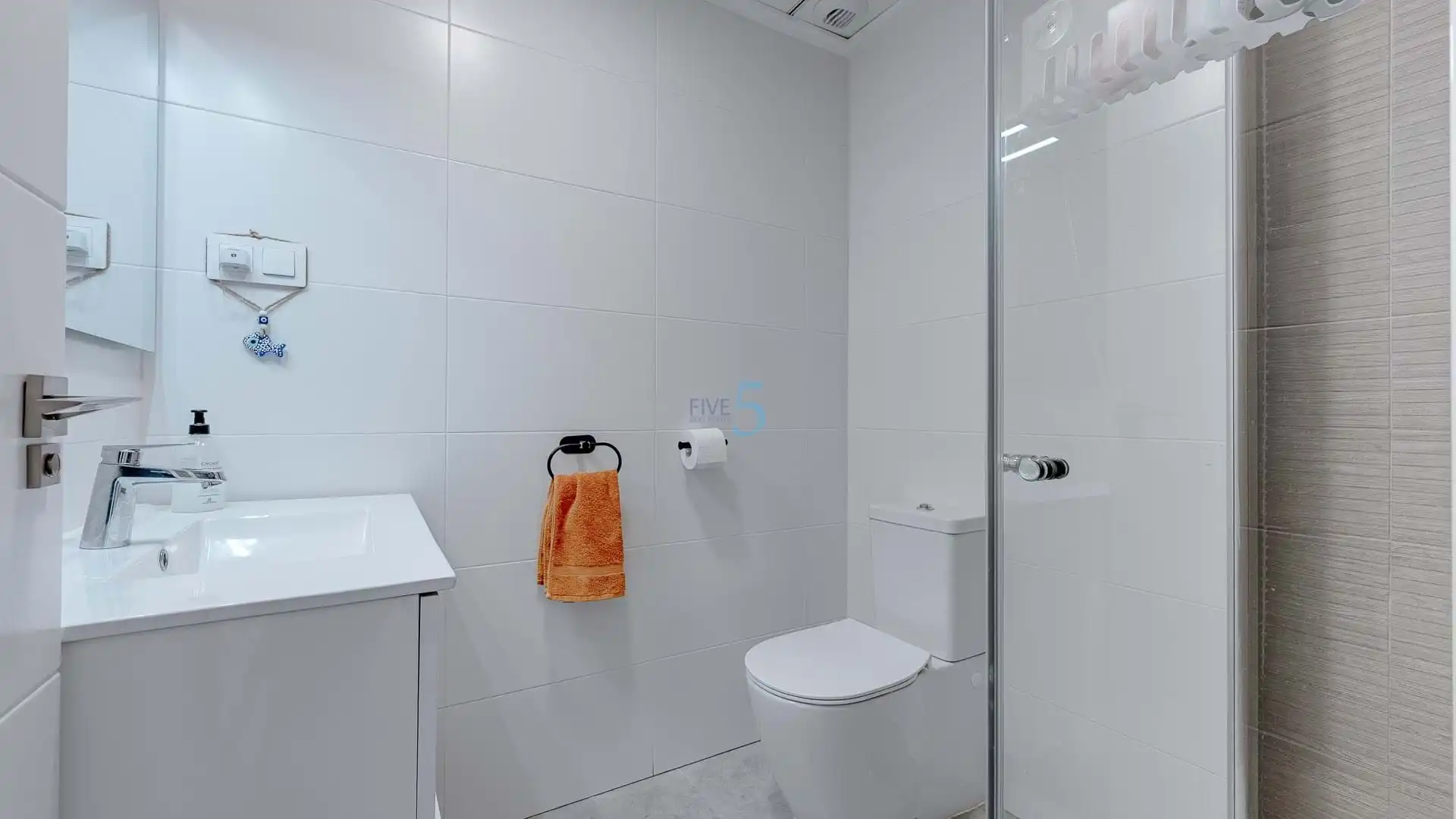 Baño de Piso en venta en Pilar de la Horadada con Aire acondicionado, Calefacción y Piscina