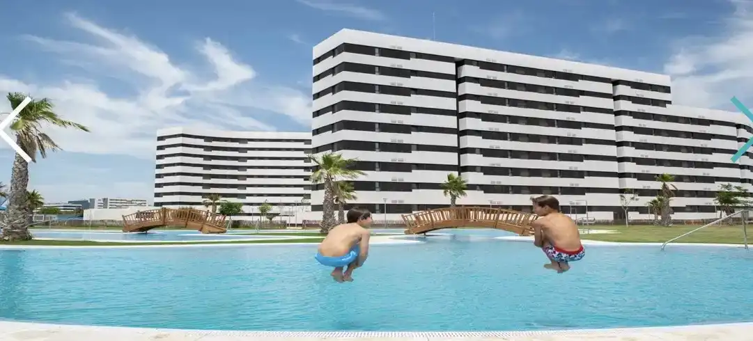 Piscina de Pis en venda en  Sevilla Capital amb Aire condicionat i Piscina