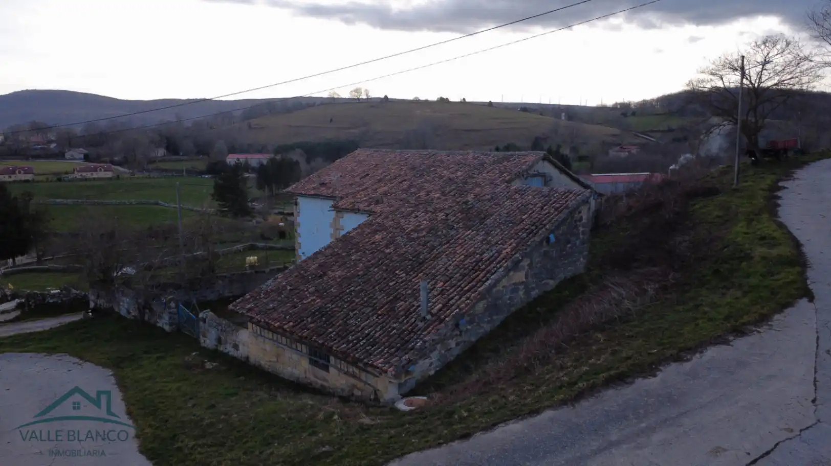 Vista exterior de Casa o chalet en venta en Valle de Valdebezana