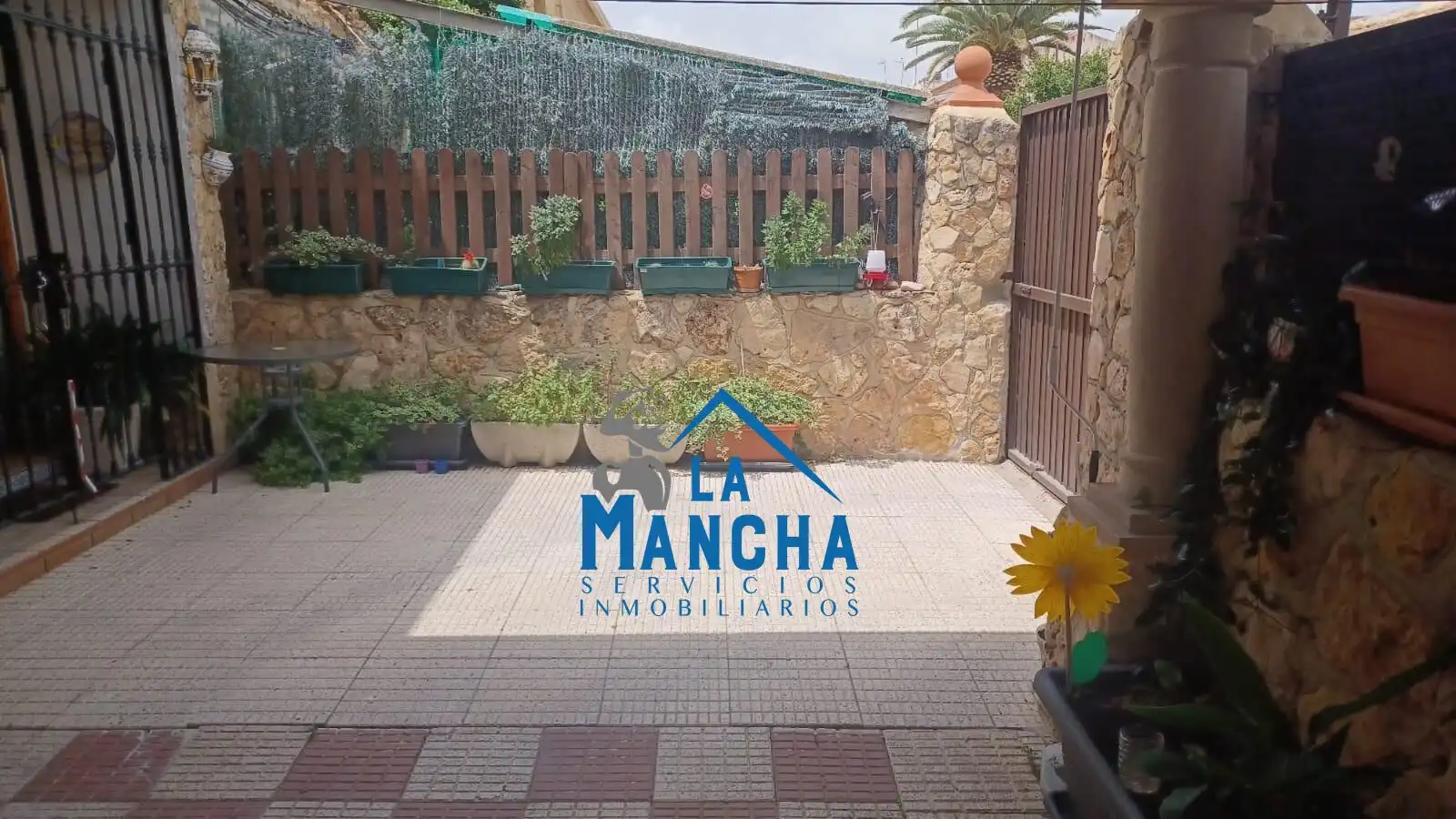 Jardín de Casa o chalet en venta en  Albacete Capital con Aire acondicionado, Calefacción y Jardín privado