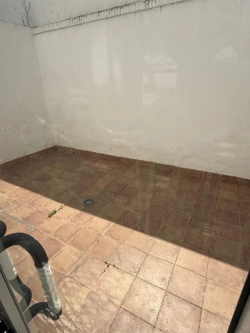 Bany de Local de lloguer en Dos Hermanas amb Aire condicionat