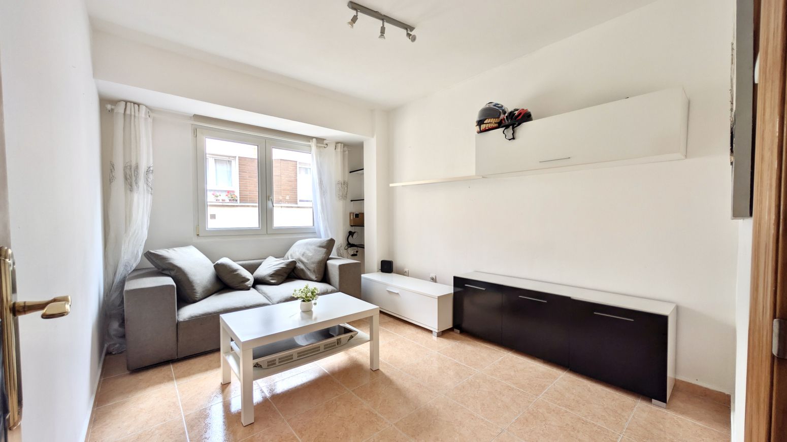 Sala de estar de Piso en venta en Gijón  con Terraza y Amueblado