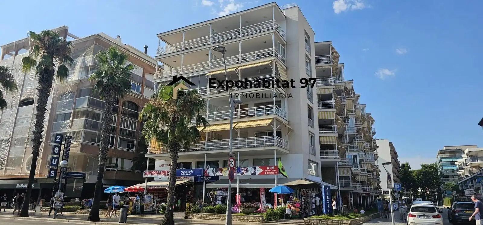 Einzelparkplatz zum Verkauf in Carrer de Girona 5