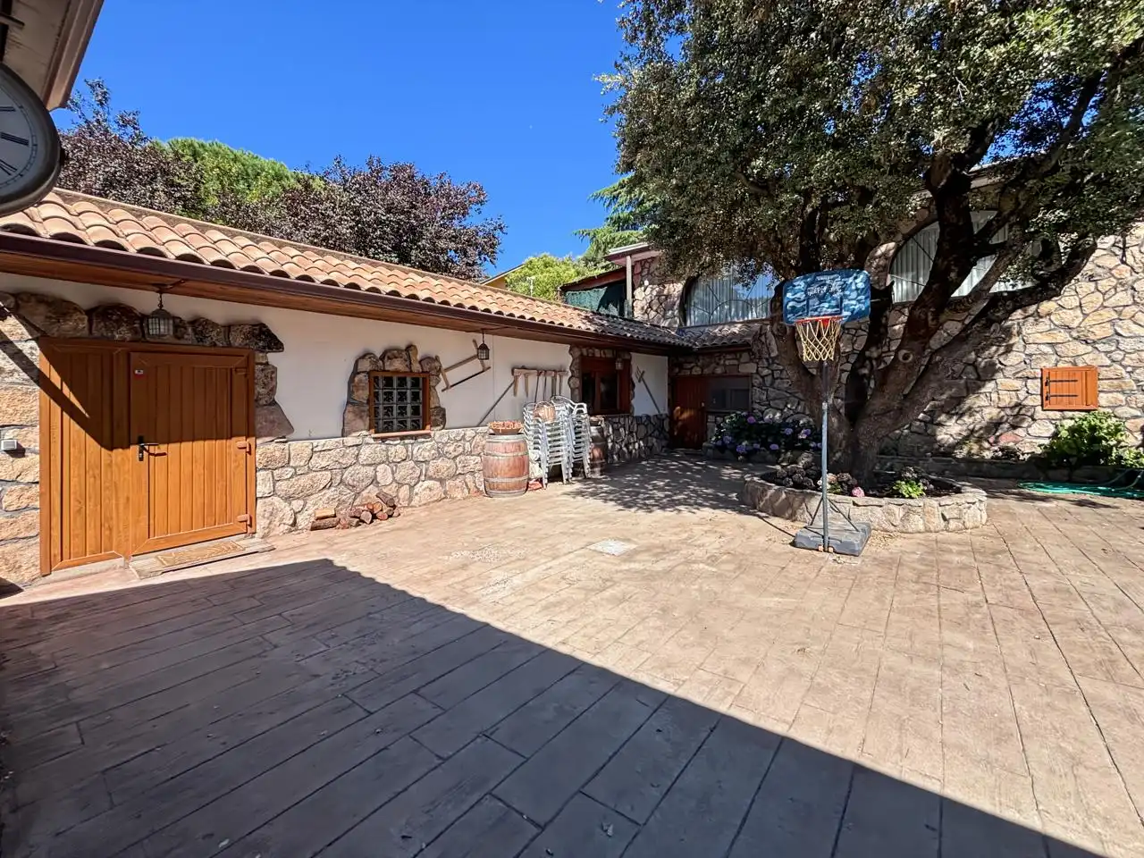 Terrassa de Casa o xalet en venda en El Escorial amb Calefacció, Jardí privat i Terrassa